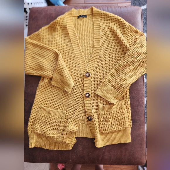 Emery Rose Oversized Mustard Knit Cardigan - Picture 1 of 7